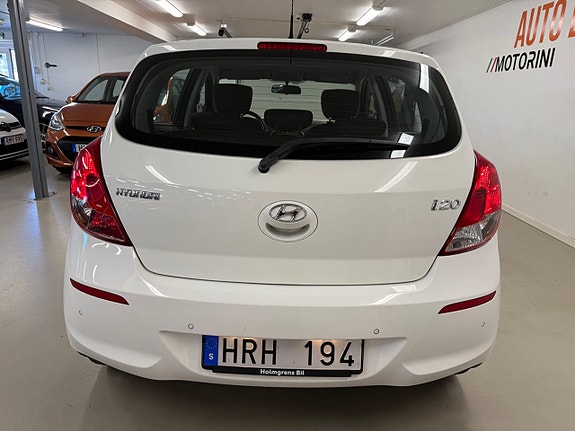Hyundai i20 12 of 27