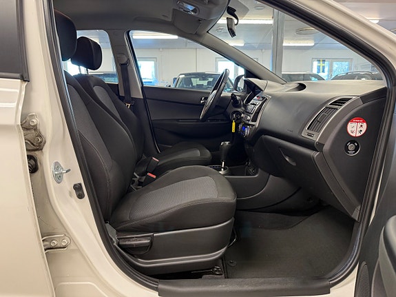 Hyundai i20 16 of 27