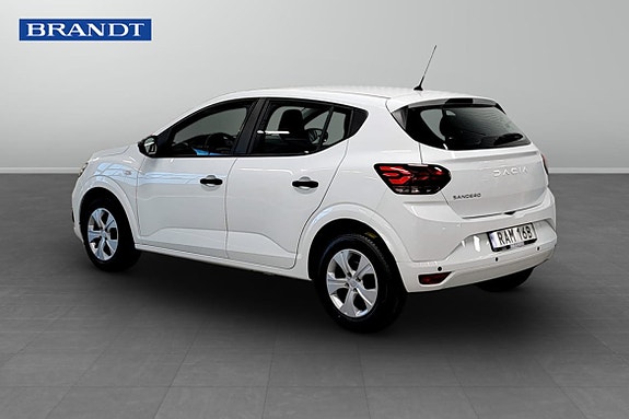 Dacia Sandero 2 of 5