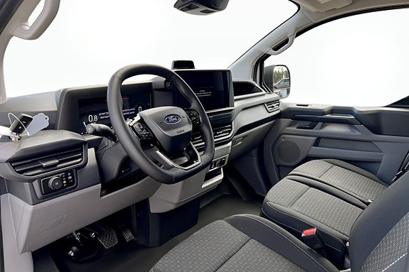 Ford Transit Custom 8 of 14