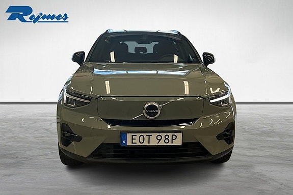 Volvo XC40 5 of 5
