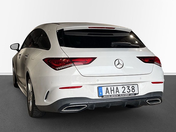 Mercedes-Benz CLA200 2 of 5