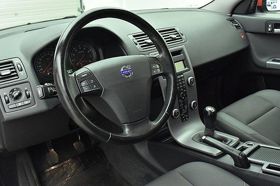 Volvo S40 9 of 13