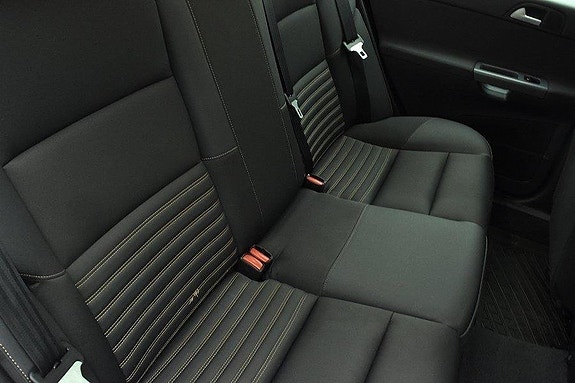 Volvo S40 11 of 13