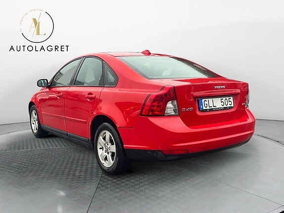 Volvo S40 4 of 13