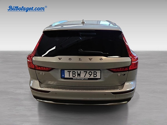 Volvo V60 Cross Country 6 of 10