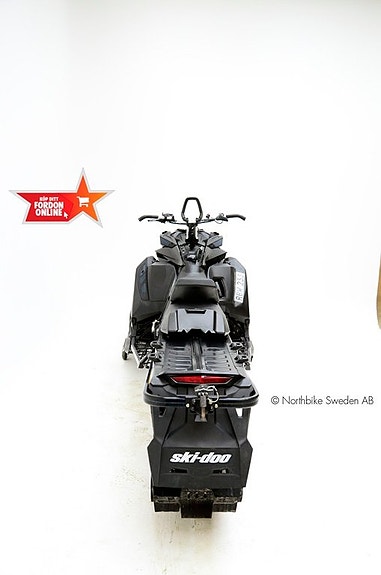 Ski-Doo Summit X 850 154" 4 of 10