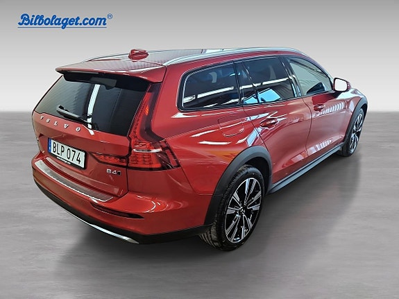 Volvo V60 Cross Country 5 of 5