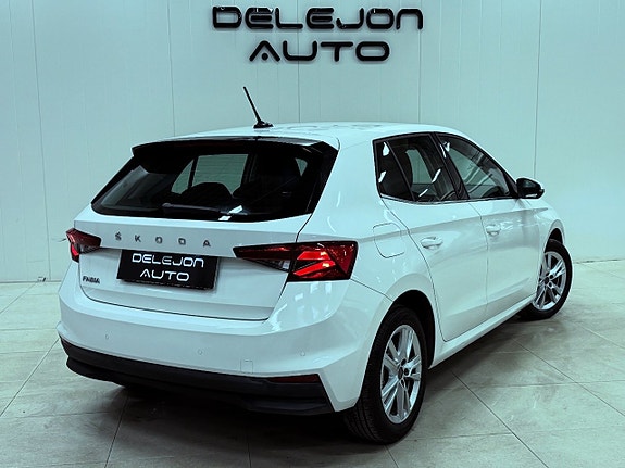 Skoda Fabia 3 of 5