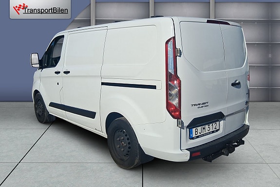 Ford Transit Custom 3 of 5