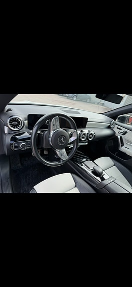 Mercedes-Benz CLA250 e 3 of 5