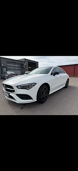 Mercedes-Benz CLA250 e 2 of 5