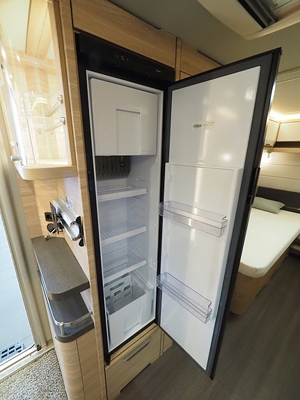 Knaus Südwind 580 UE 60 Years Edition ALDE Solcell Låga långbäddar 12 of 19