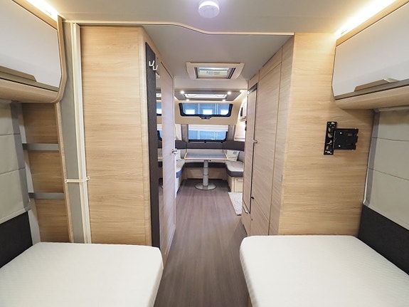 Knaus Südwind 580 UE 60 Years Edition ALDE Solcell Låga långbäddar 17 of 19