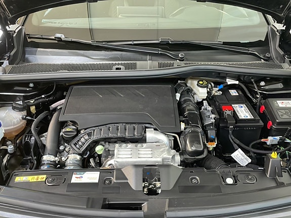 Peugeot 2008 15 of 17