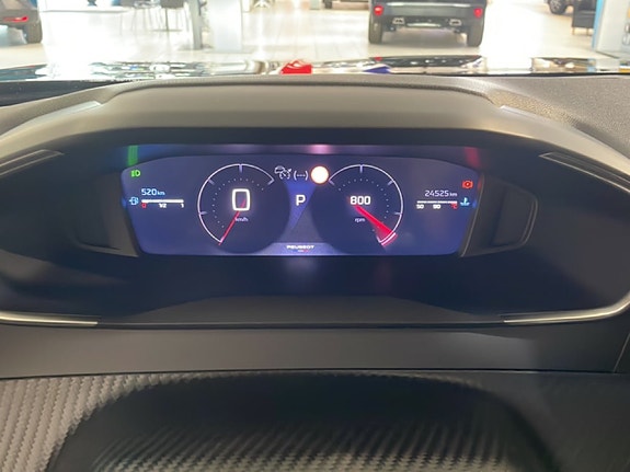 Peugeot 2008 9 of 17