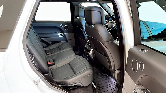 Land Rover Range Rover Sport 5 of 5
