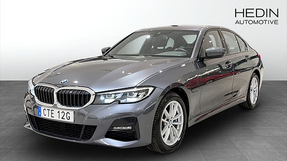 BMW 330e