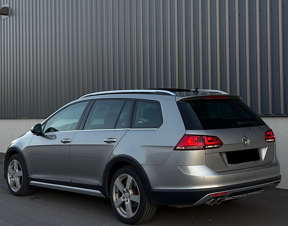 Volkswagen Golf Alltrack 8 of 25
