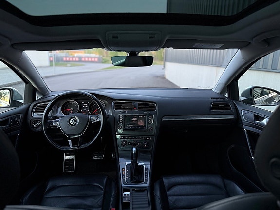 Volkswagen Golf Alltrack 12 of 25