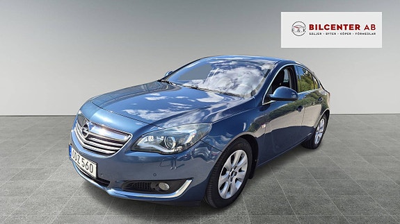 Opel Insignia 2 of 5