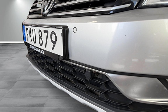 Volkswagen Passat Alltrack 15 of 18