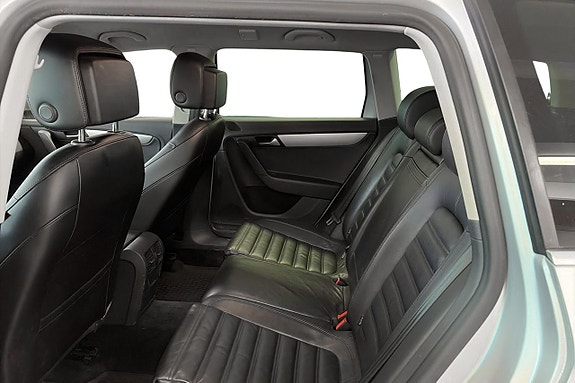 Volkswagen Passat Alltrack 9 of 18
