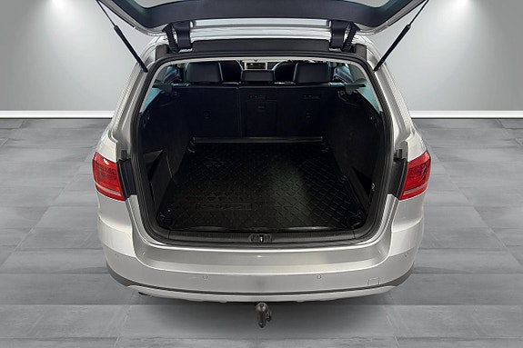 Volkswagen Passat Alltrack 11 of 18
