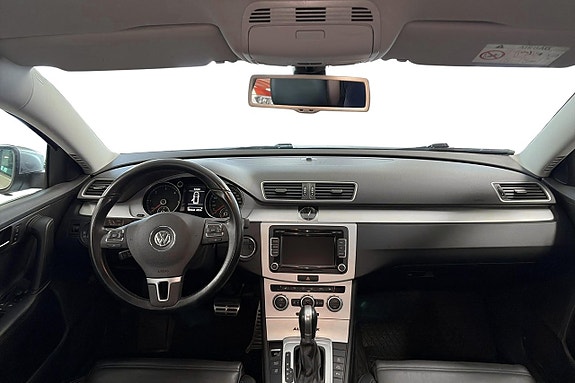 Volkswagen Passat Alltrack 10 of 18