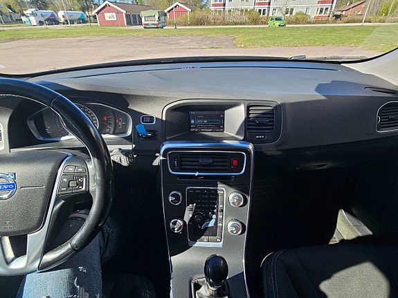 Volvo V60 13 of 20