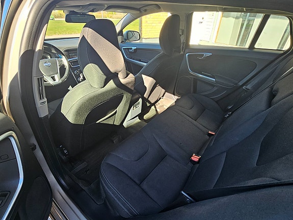 Volvo V60 12 of 20