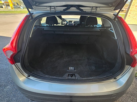 Volvo V60 11 of 20