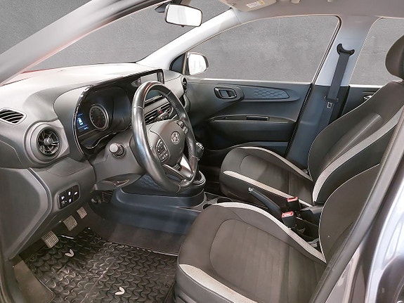 Hyundai i10 5 of 7