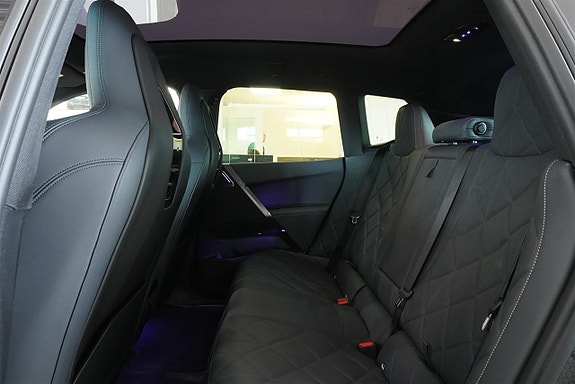 BMW iX 9 of 11