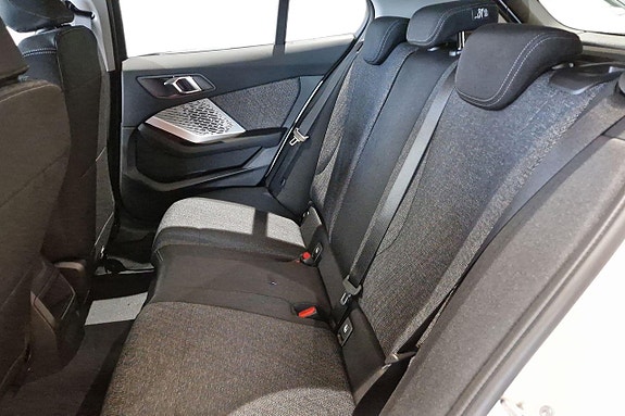 BMW 120 13 of 21