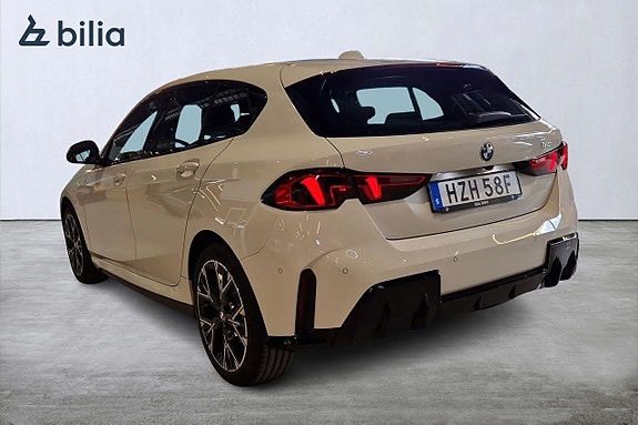 BMW 120 2 of 21