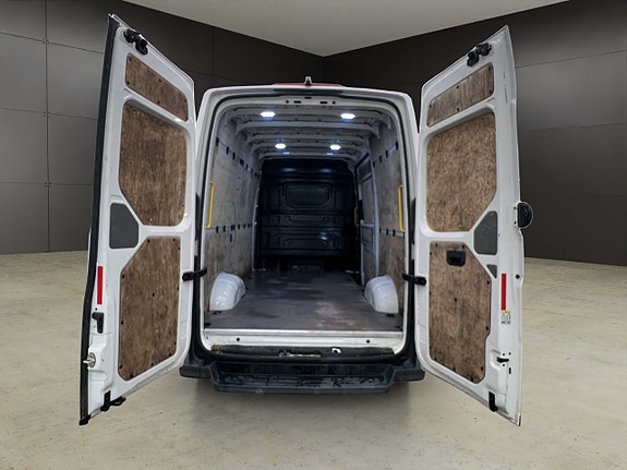 Volkswagen Crafter 10 of 30