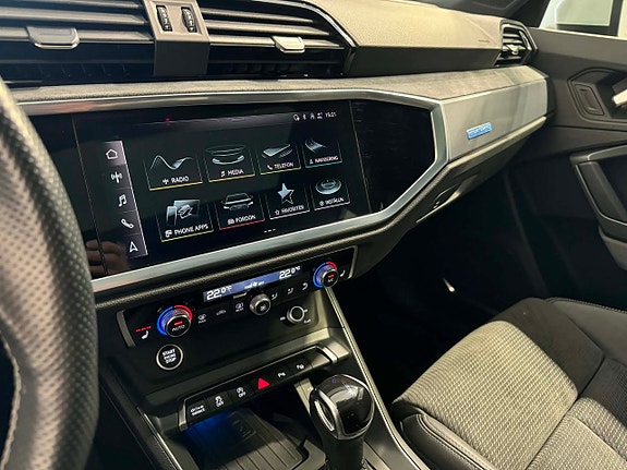 Audi Q3 22 of 26