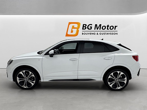 Audi Q3 7 of 26