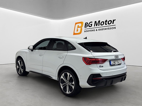 Audi Q3 6 of 26