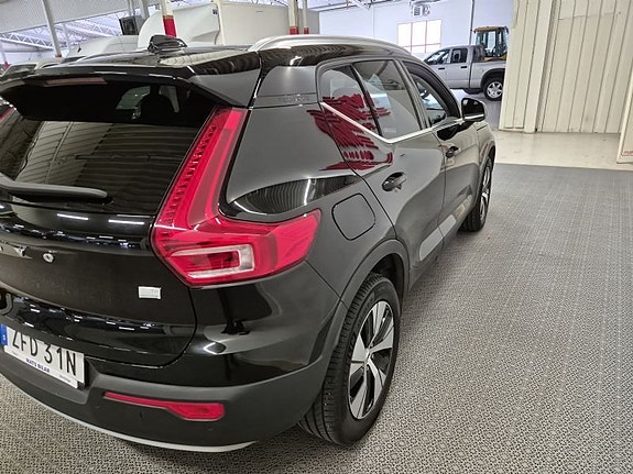Volvo XC40 6 of 10