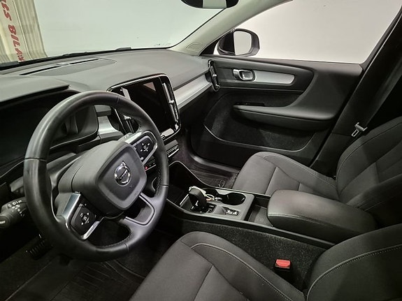 Volvo XC40 10 of 10