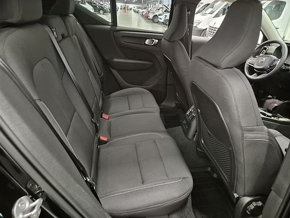 Volvo XC40 5 of 5