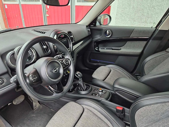 MINI Countryman Cooper SE 9 of 18