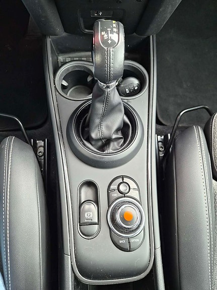 MINI Countryman Cooper SE 15 of 18