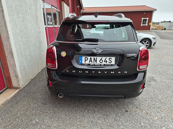 MINI Countryman Cooper SE 8 of 18