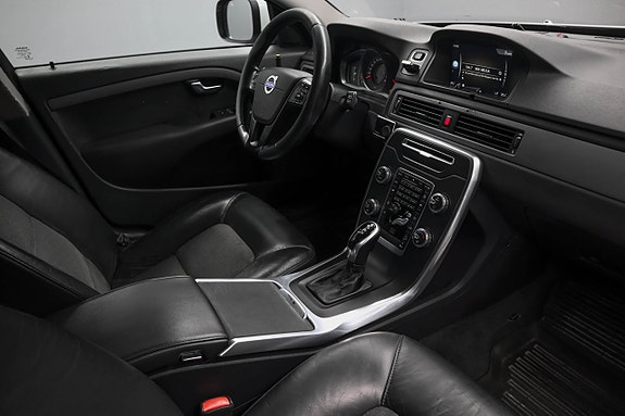 Volvo XC70 10 of 25