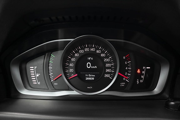 Volvo XC70 14 of 25
