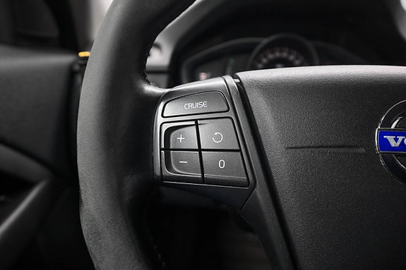Volvo XC70 13 of 25
