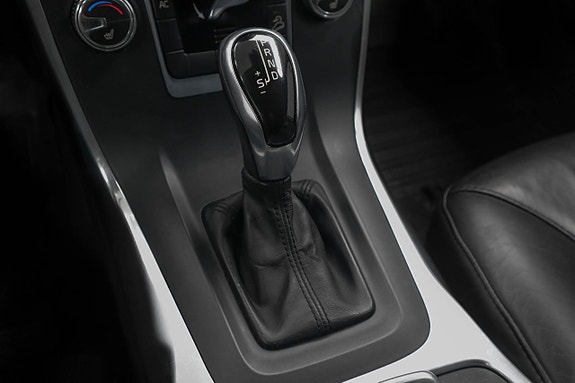 Volvo XC70 18 of 25